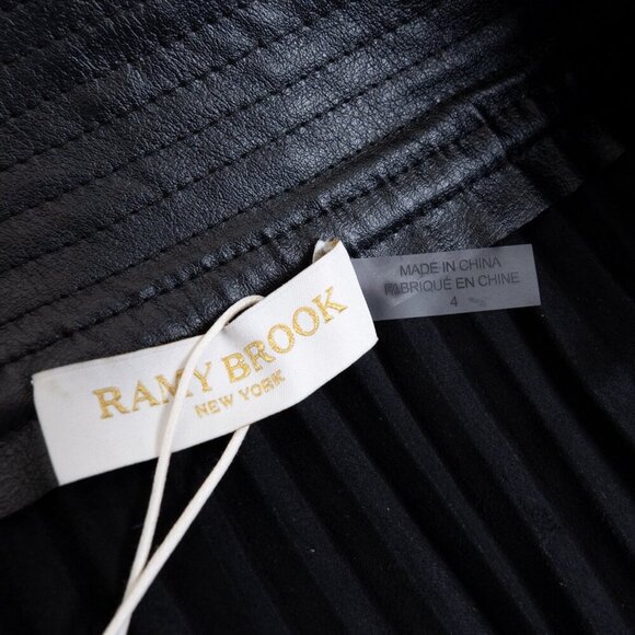 Black Pleated Leather Skirt - Picture 11 of 14